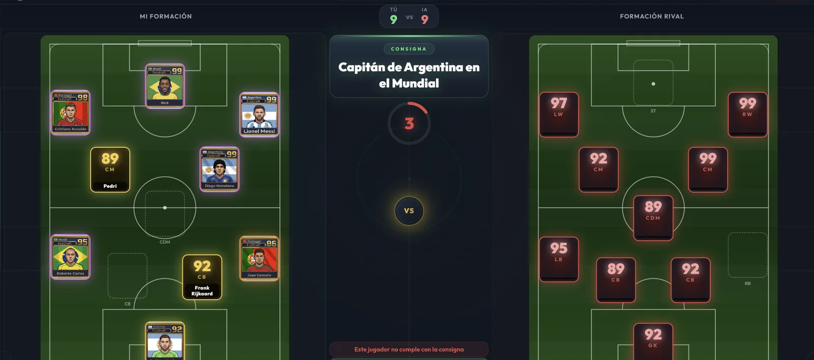 Partida de FutDraft en curso: la consigna 'Capitán de Argentina en el Mundial' con el temporizador en el centro, la formación propia con cartas de Messi, Maradona, Pelé y Cristiano Ronaldo a la izquierda, y la formación del rival a la derecha